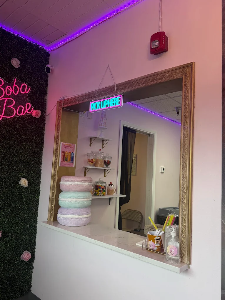 The mirror corner